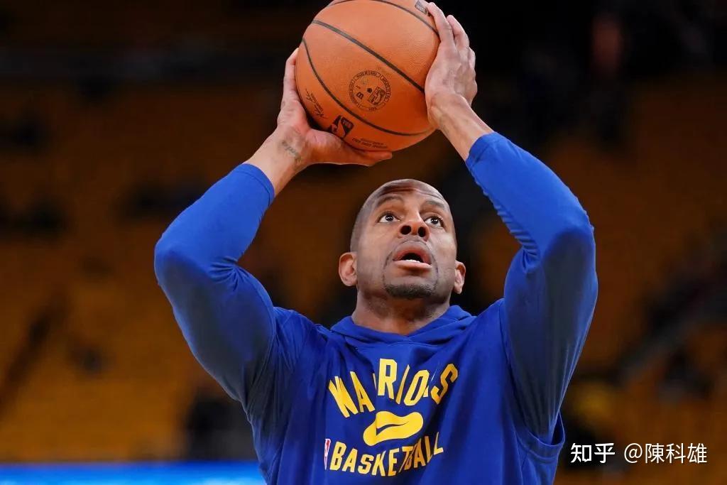 关于今夜瓦伦西亚调整名单以备NBA季后赛，止住颓势环节打磨，媒体盛赞，资深球员宣示担当的信息