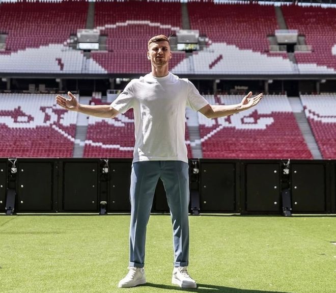 今晨德甲传出新动向，切尔西再遭质疑，管理层表态——气氛紧张，球探报告显示潜力的简单介绍