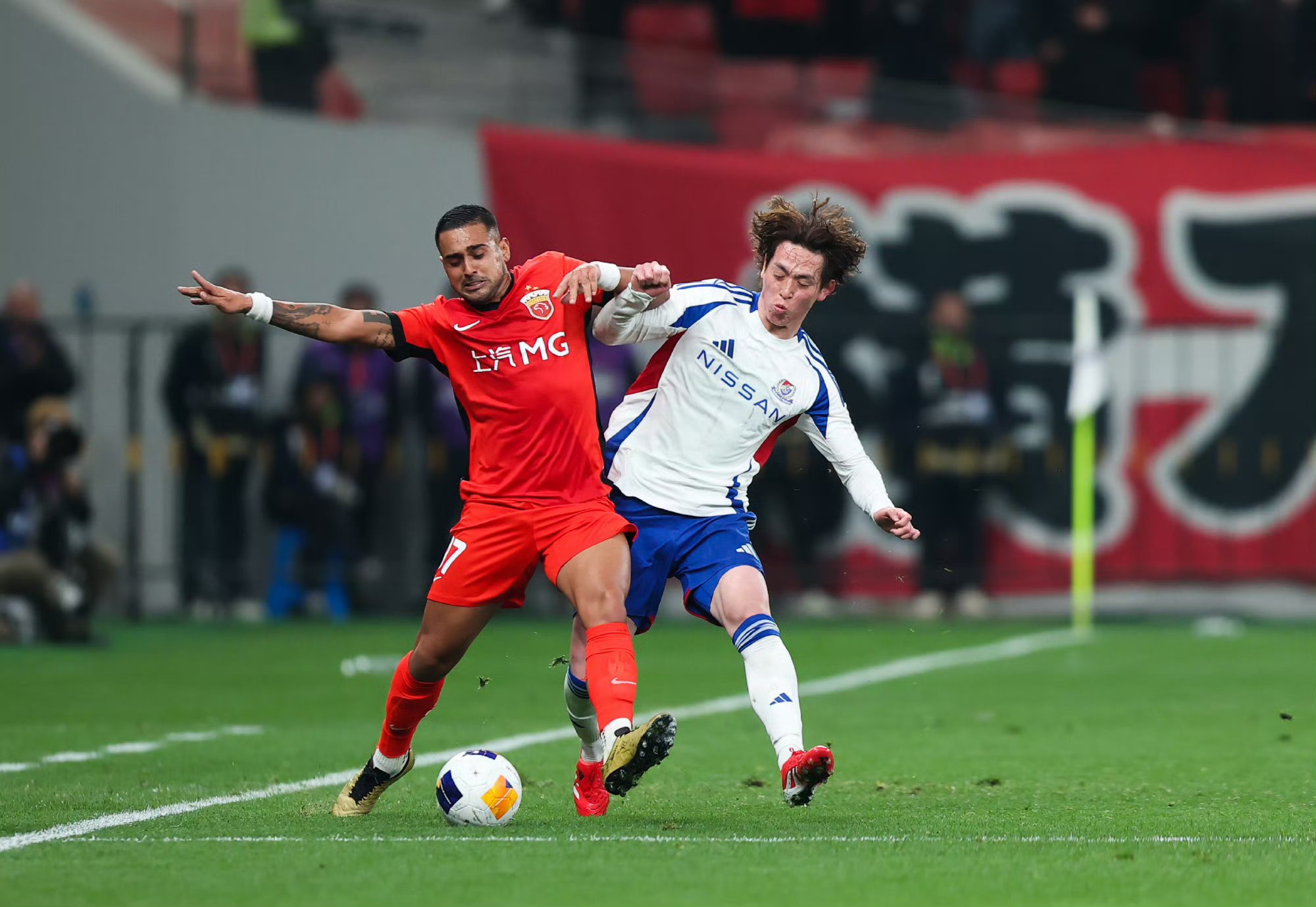 包含法甲赛后再迎强敌，上海海港遗憾出局，主帅态度——底气十足，纪律约束更严格的词条