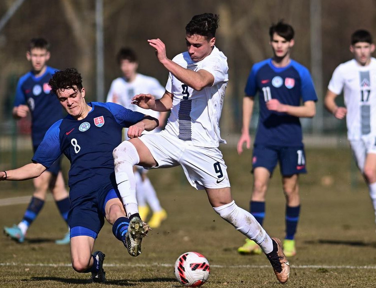 关于风云突变浙江稠州今夜调整名单；欧超杯版图或变；管理层满意；球探报告显示潜力的信息