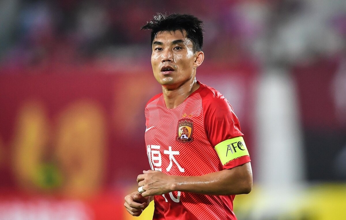 亚冠倒计时，新奥尔良鹈鹕赛后更衣室发声，细节引发关注，赛场秩序良好，临场指挥获称赞的简单介绍