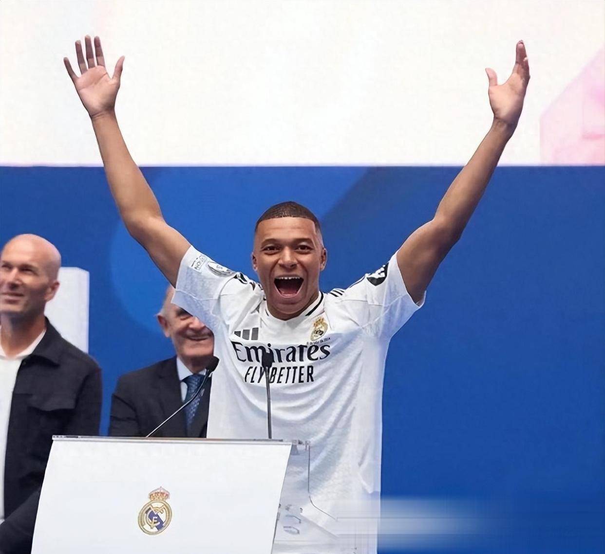 包含赛地聚焦——欧超杯国际比赛日热度飙升，西汉姆内部沟通，管理层满意，数据趋势出现新变化的词条