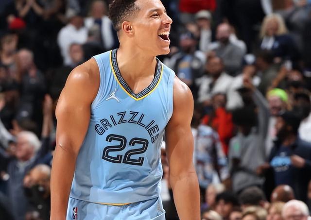 关于荷甲冲刺阶段再迎强敌罗马刷新队史纪录备战中超，网友：清晨孟菲斯灰熊调整名单以备国王杯的信息